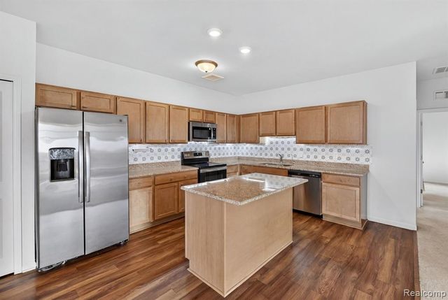 9812 Ridge Run 55, Howell, MI 48855