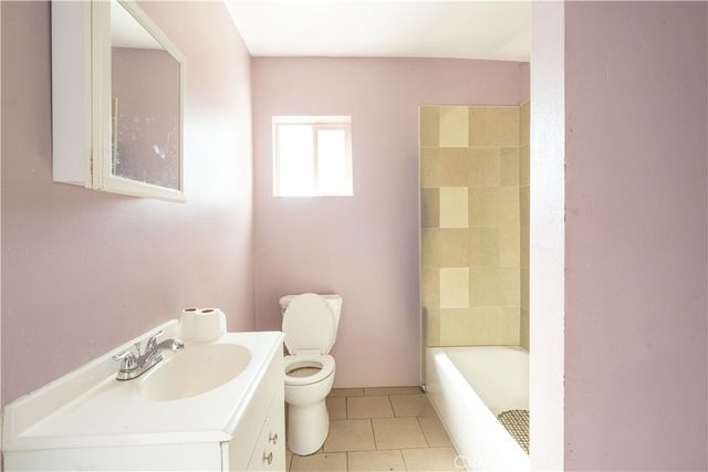 11044 Borden Avenue, Pacoima, CA 91331