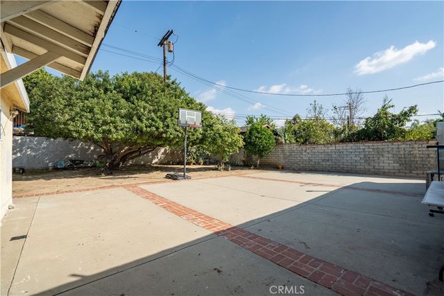 11044 Borden Avenue, Pacoima, CA 91331
