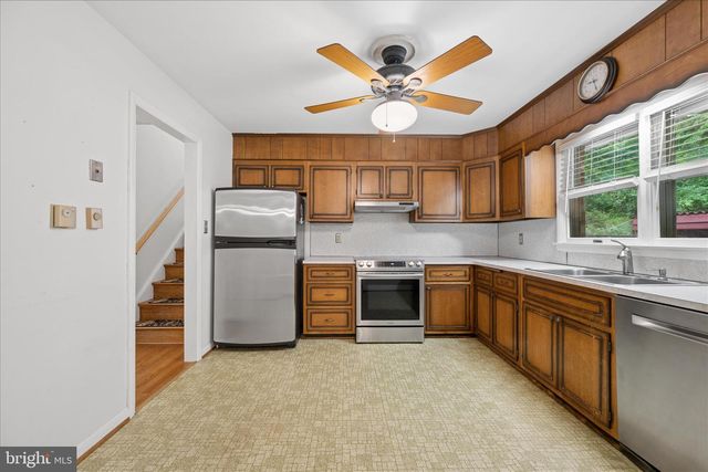 3884 POINT OF ROCKS RD, Jefferson, MD 21755