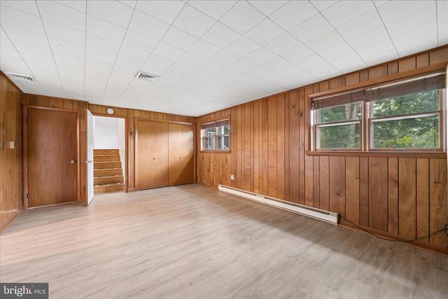 3884 POINT OF ROCKS RD, Jefferson, MD 21755