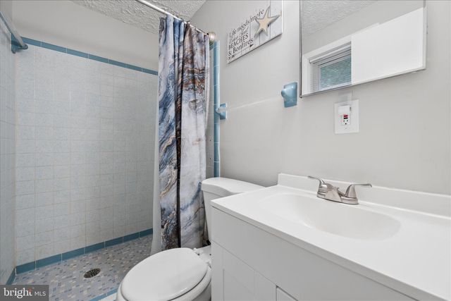 3884 POINT OF ROCKS RD, Jefferson, MD 21755