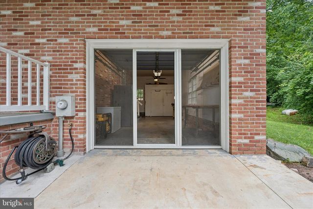 3884 POINT OF ROCKS RD, Jefferson, MD 21755
