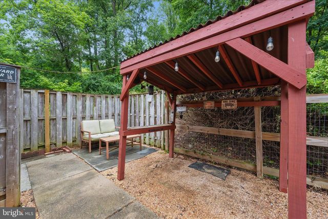 3884 POINT OF ROCKS RD, Jefferson, MD 21755