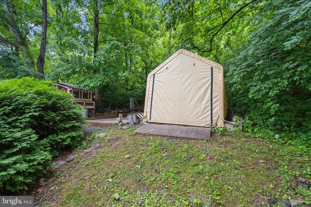 3884 POINT OF ROCKS RD, Jefferson, MD 21755