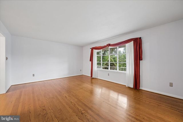 3884 POINT OF ROCKS RD, Jefferson, MD 21755