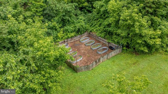 3884 POINT OF ROCKS RD, Jefferson, MD 21755