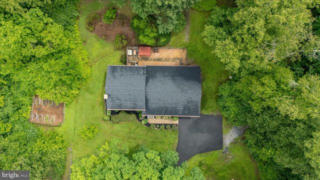 3884 POINT OF ROCKS RD, Jefferson, MD 21755