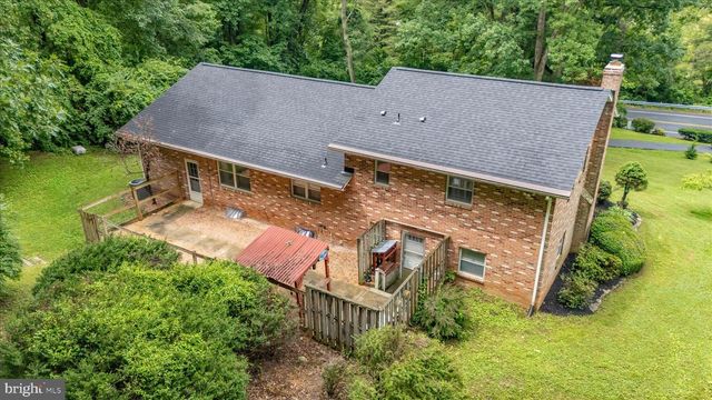 3884 POINT OF ROCKS RD, Jefferson, MD 21755