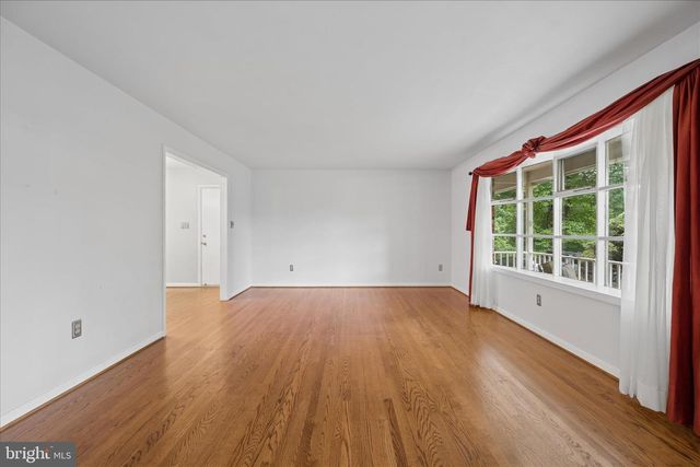 3884 POINT OF ROCKS RD, Jefferson, MD 21755