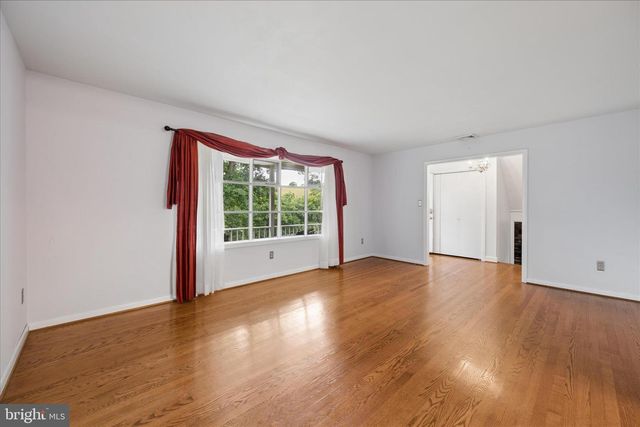 3884 POINT OF ROCKS RD, Jefferson, MD 21755