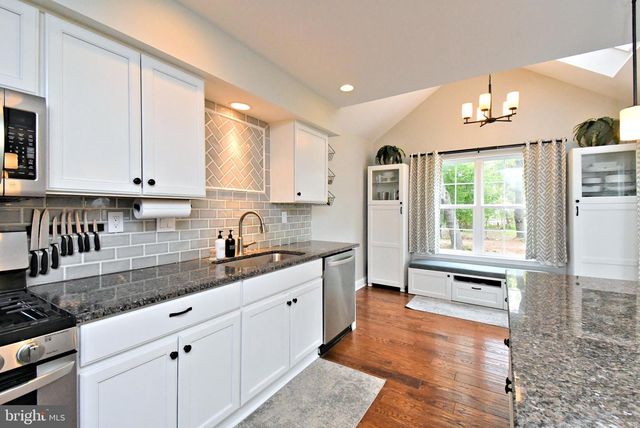 176 FILLY DR, North Wales, PA 19454