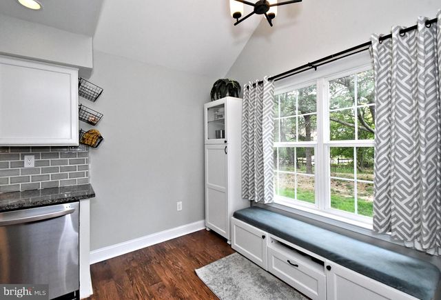 176 FILLY DR, North Wales, PA 19454