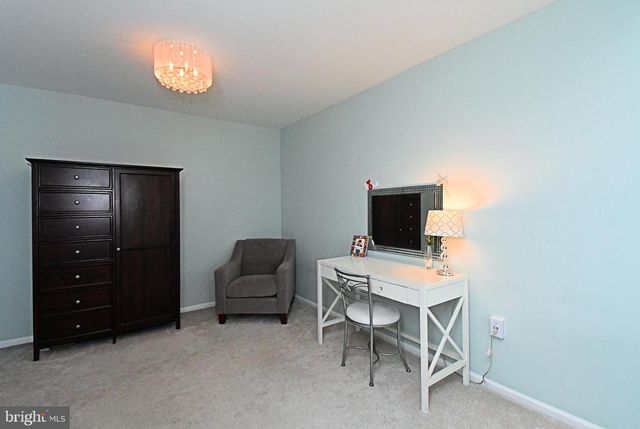 176 FILLY DR, North Wales, PA 19454