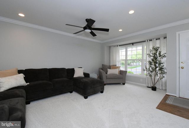 176 FILLY DR, North Wales, PA 19454