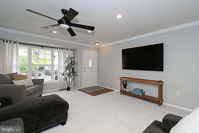 176 FILLY DR, North Wales, PA 19454