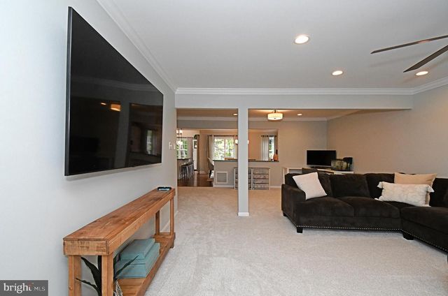 176 FILLY DR, North Wales, PA 19454