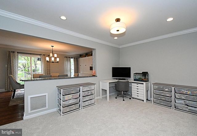 176 FILLY DR, North Wales, PA 19454