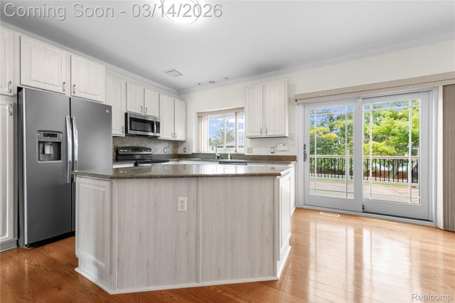 18890 Church Hill Drive, Riverview, MI 48193