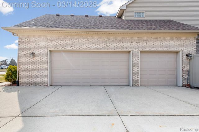 18890 Church Hill Drive, Riverview, MI 48193