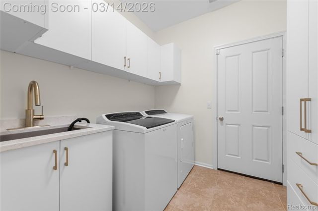 18890 Church Hill Drive, Riverview, MI 48193