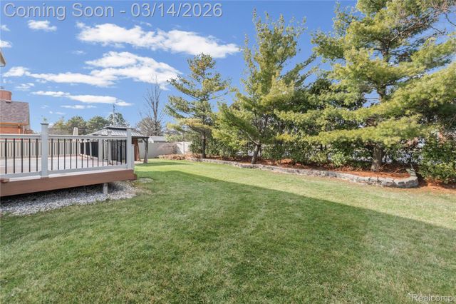 18890 Church Hill Drive, Riverview, MI 48193