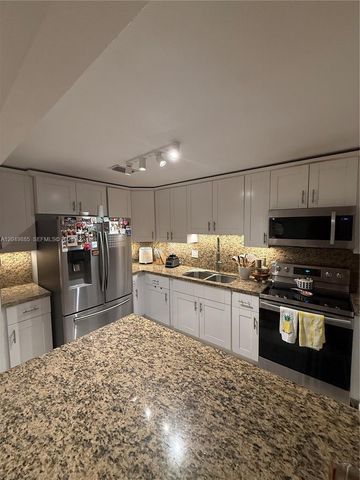 1902 N 24th Avenue, Hollywood, FL 33020