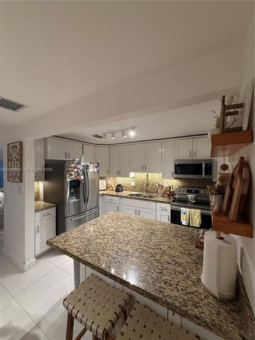 1902 N 24th Avenue, Hollywood, FL 33020