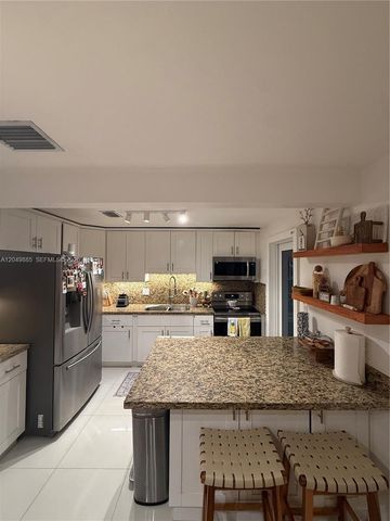 1902 N 24th Avenue, Hollywood, FL 33020