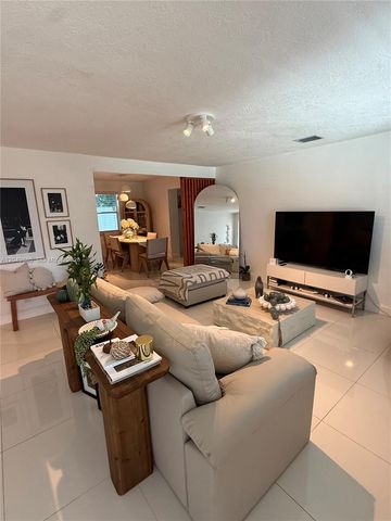 1902 N 24th Avenue, Hollywood, FL 33020