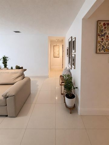 1902 N 24th Avenue, Hollywood, FL 33020