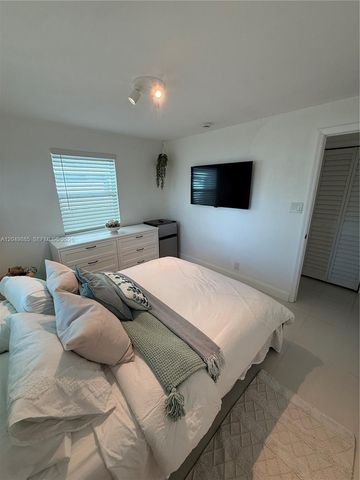 1902 N 24th Avenue, Hollywood, FL 33020
