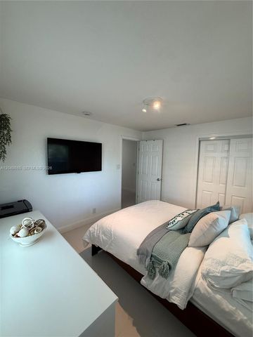 1902 N 24th Avenue, Hollywood, FL 33020