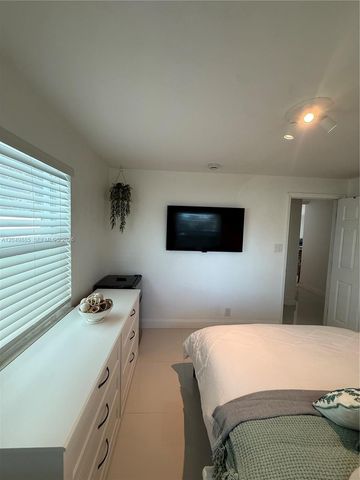 1902 N 24th Avenue, Hollywood, FL 33020