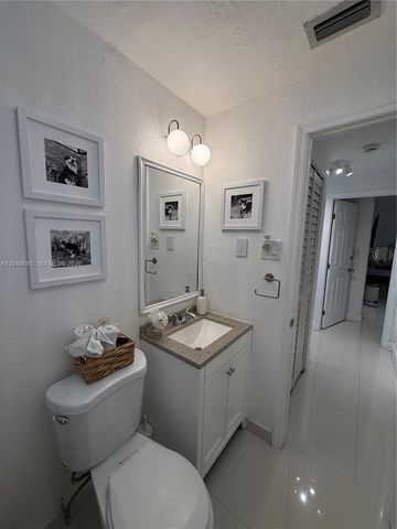 1902 N 24th Avenue, Hollywood, FL 33020
