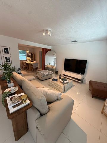 1902 N 24th Avenue, Hollywood, FL 33020