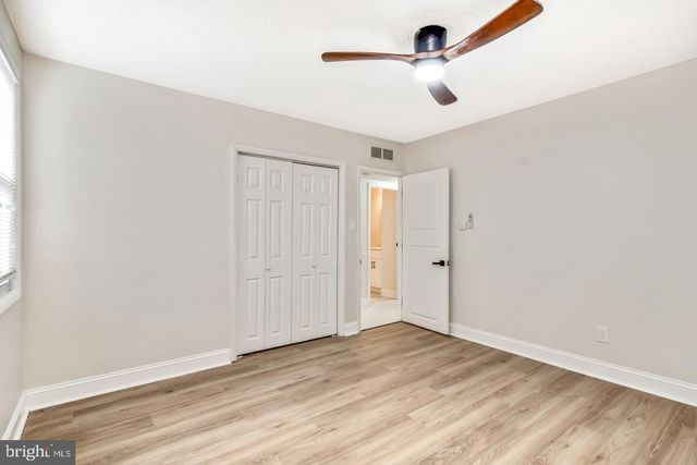 12 OVERBROOK AVE, Maple Shade, NJ 08052