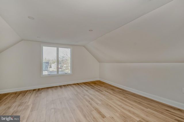 12 OVERBROOK AVE, Maple Shade, NJ 08052