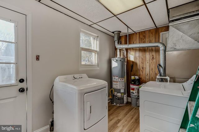 12 OVERBROOK AVE, Maple Shade, NJ 08052