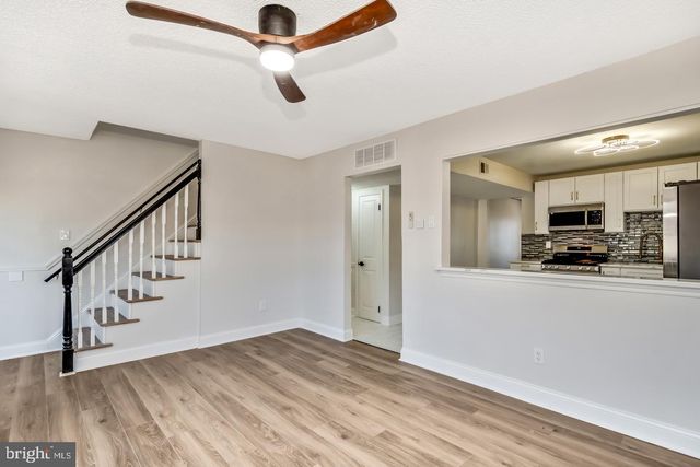 12 OVERBROOK AVE, Maple Shade, NJ 08052