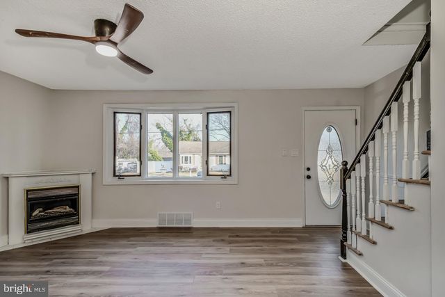 12 OVERBROOK AVE, Maple Shade, NJ 08052