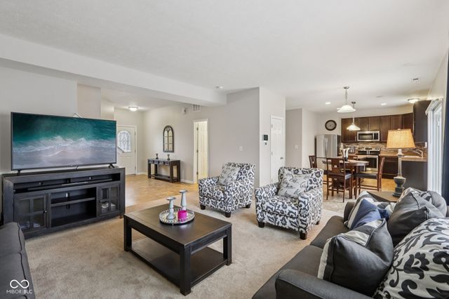 1826 Silverton Drive, Avon, IN 46123