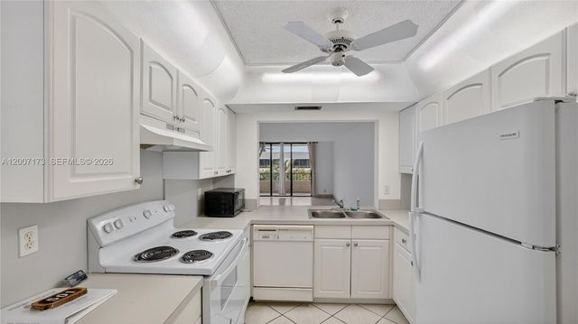 1850 Homewood Blvd 5010, Delray Beach, FL 33445