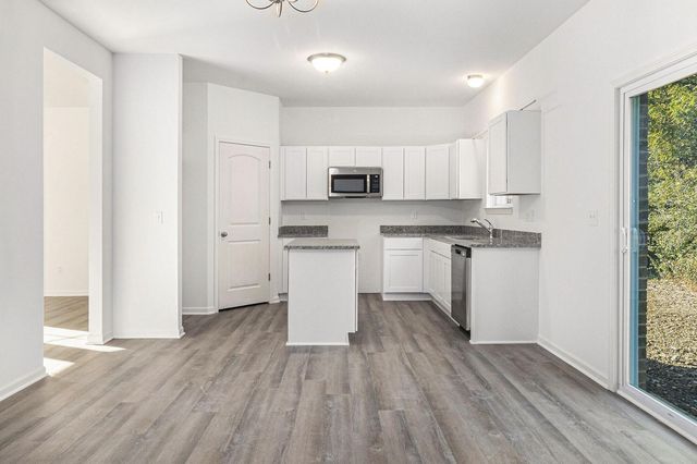 7177 Belle Pointe Drive, Belleville, MI 48111