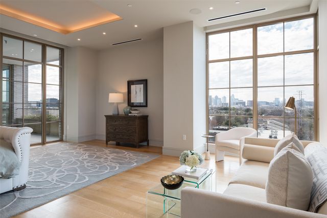 4205 Buena Vista Street 501, Dallas, TX 75205