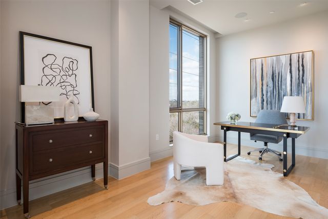 4205 Buena Vista Street 501, Dallas, TX 75205