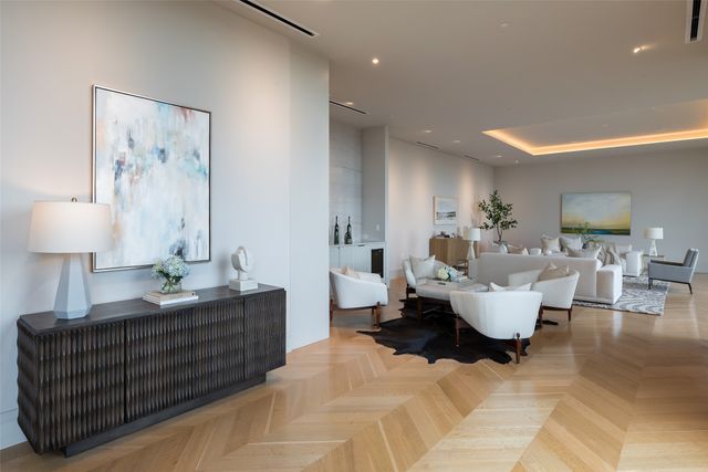 4205 Buena Vista Street 501, Dallas, TX 75205