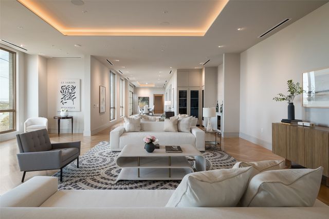 4205 Buena Vista Street 501, Dallas, TX 75205