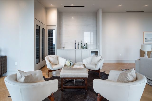 4205 Buena Vista Street 501, Dallas, TX 75205