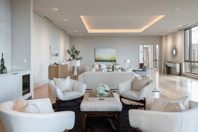 4205 Buena Vista Street 501, Dallas, TX 75205